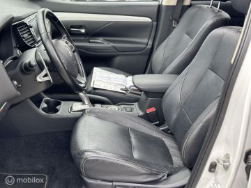 Mitsubishi Outlander - 12