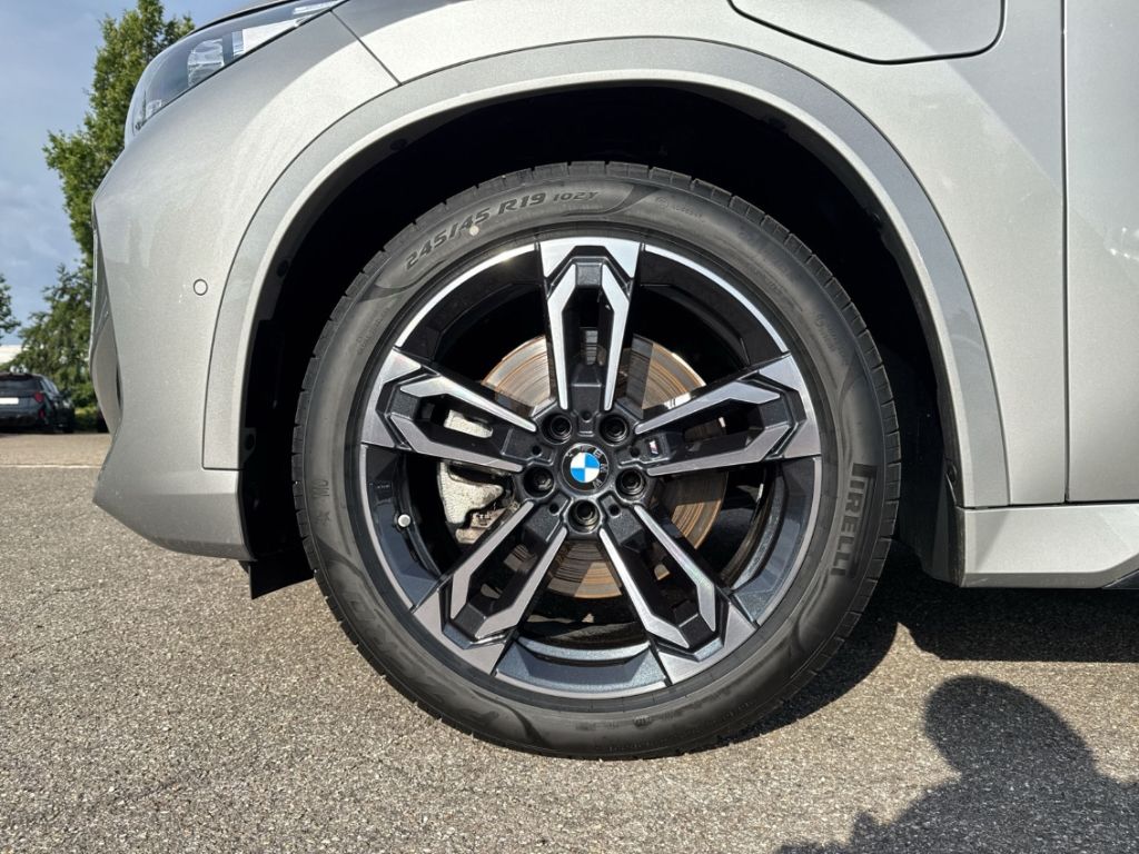 BMW X1 xDrive 30e M Sportpaket AHK Pano ACC HUD Harm foto 7