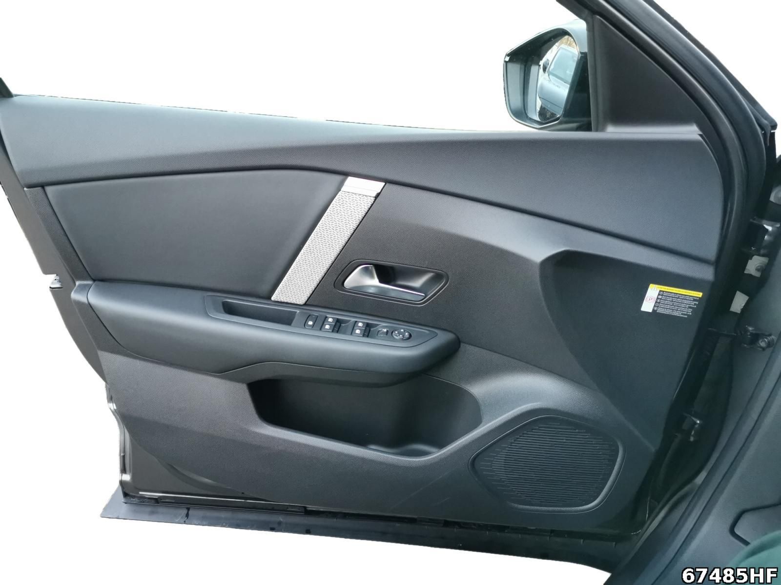 Fahrzeugabbildung Citroën C4 1.2 Pure Tech 130, Shine