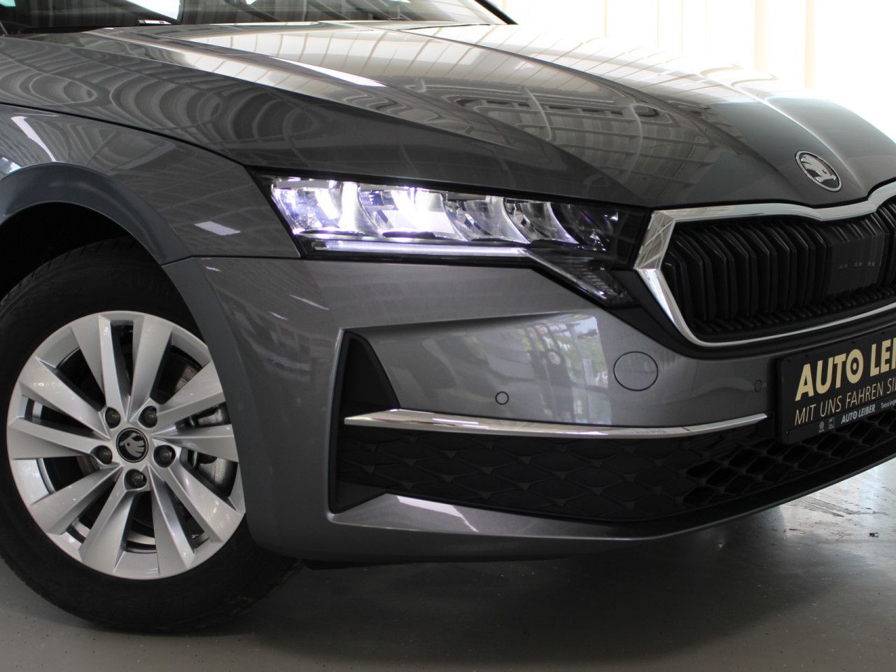 Fahrzeugabbildung SKODA Octavia 1.5 TSI mHEV Selection AHK/ACC/RFK/APP