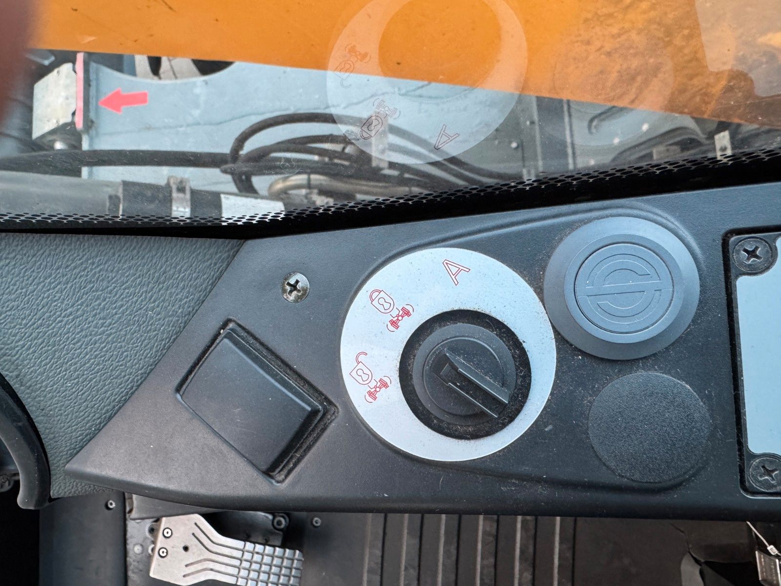 Fahrzeugabbildung Liebherr LH 50 M Timber / inkl. Holzzange / 2020 / 11m