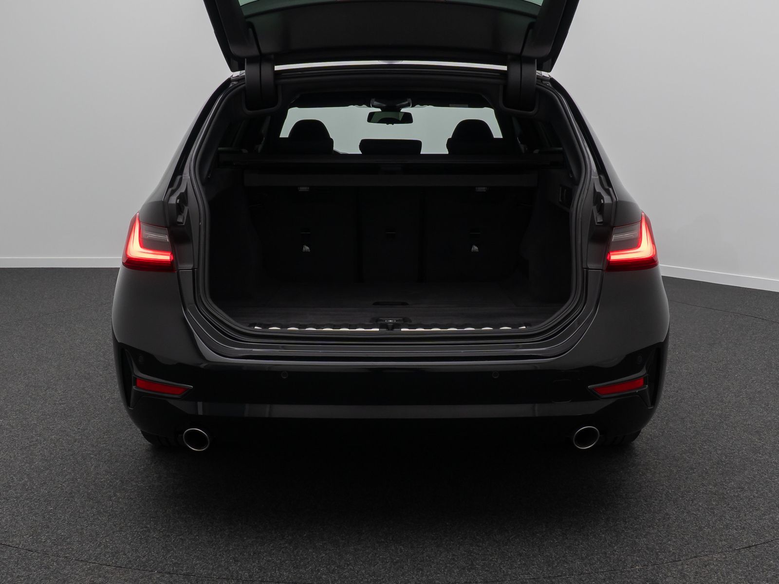 Fahrzeugabbildung BMW 318d HiFi Kamera DAB Alarm WLAN FernlichtAssist