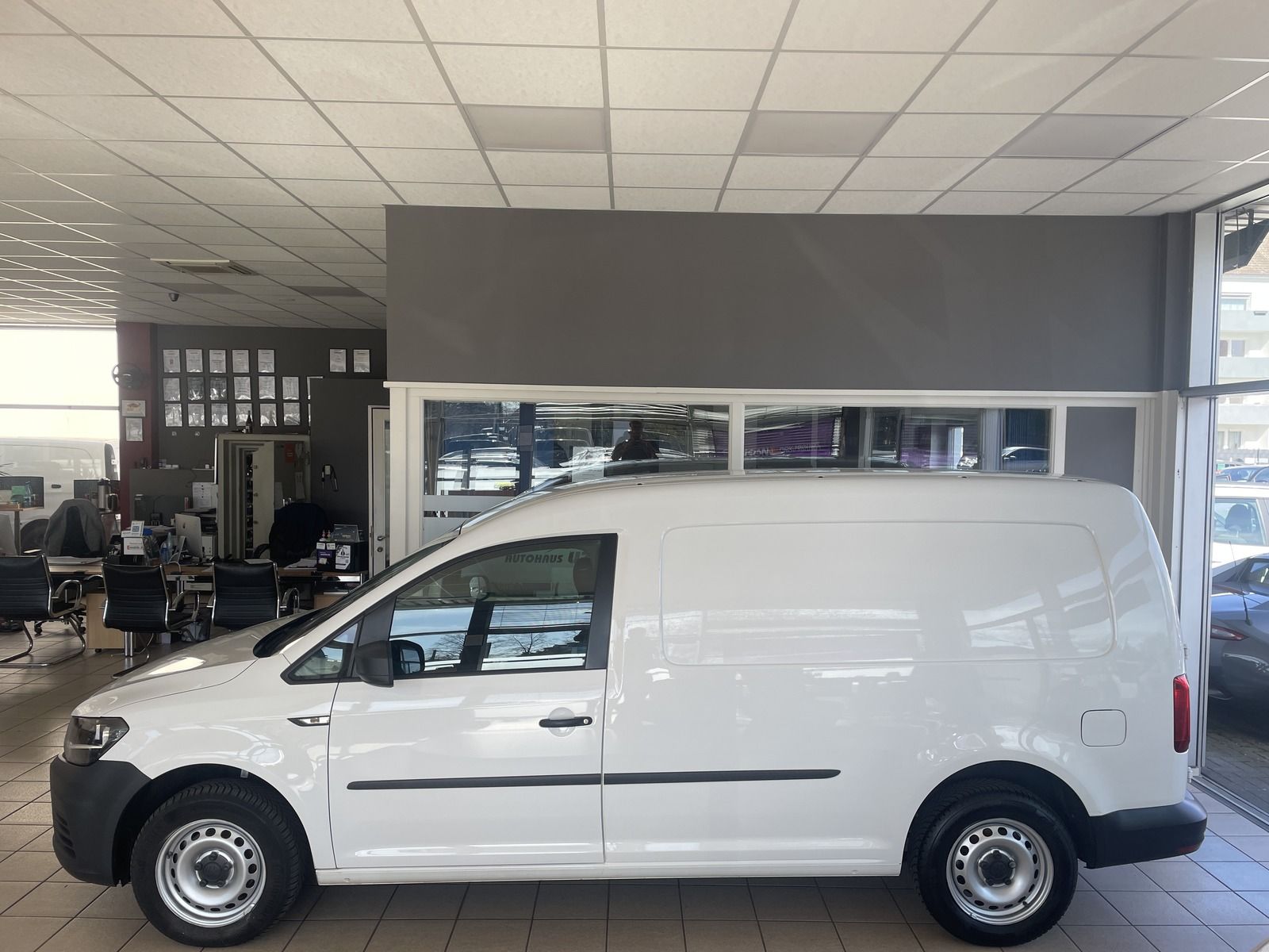 VW Caddy 2.0 TDI Maxi Kasten Geschlossen SHZ 2.Hand