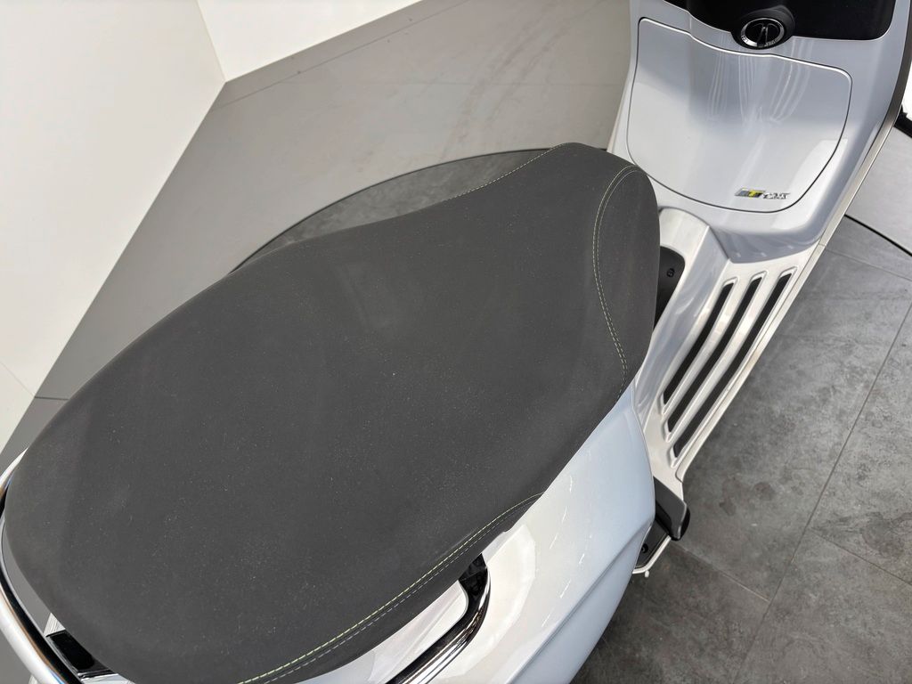 Fahrzeugabbildung Vespa PRIMAVERA 125 TECH E5+ *NEUFAHRZEUG/GARANTIE*