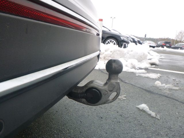 Fahrzeugabbildung Volkswagen Tiguan 1,5 TSI Elegance >AUT/AHK/NAV/LED/PDC<