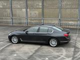 BMW 750i - - BMW 750 mit Benzin-Antrieb: Schwarz