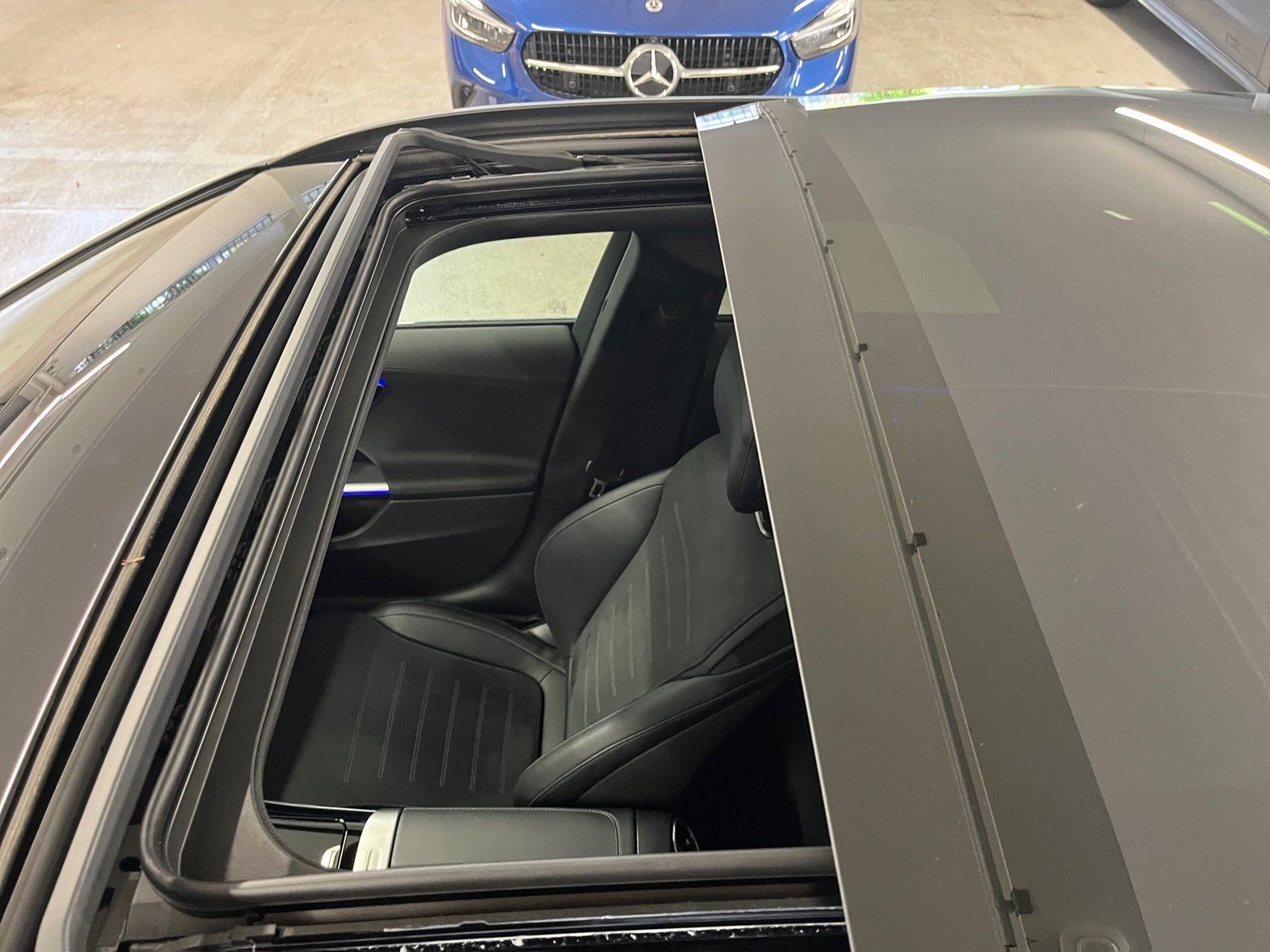 Fahrzeugabbildung Mercedes-Benz C 200 T AMG PLUs*Pano*HUD*AHK*Distro*Night*360°*