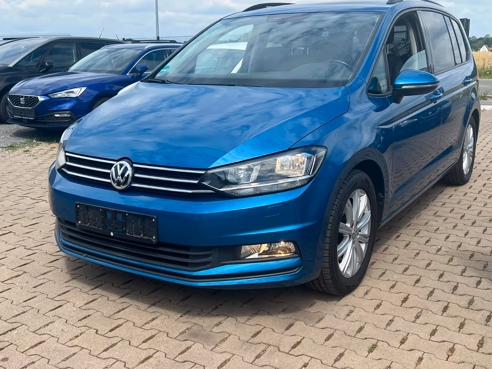 Volkswagen Touran Comfortline BMT Automatik Navi 7Sitzer