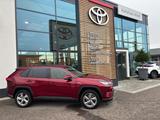 Toyota RAV 4 RAV4 Hybrid 4x2 Team Deutschland - rote Toyota RAV 4