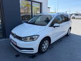 Volkswagen Touran Comfortline BMT/Start-Stopp - Volkswagen Touran mit Benzin-Antrieb: Kombi, Schaltgetriebe