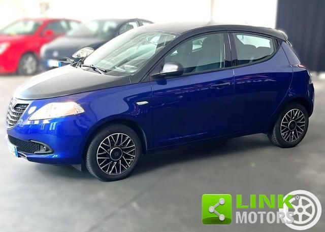 Lancia LANCIA Ypsilon 1.2 69 CV 5 porte S Momodesign