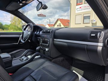 Porsche Cayenne - 12
