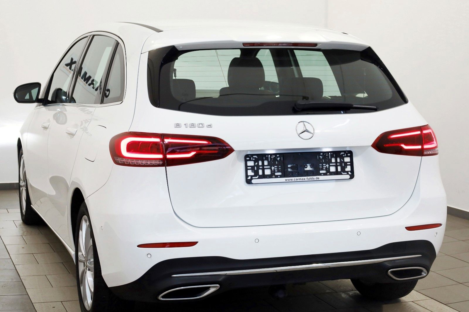 Fahrzeugabbildung Mercedes-Benz B 180d T.Leder,Navi,LED,SH,PDC,SR+WR