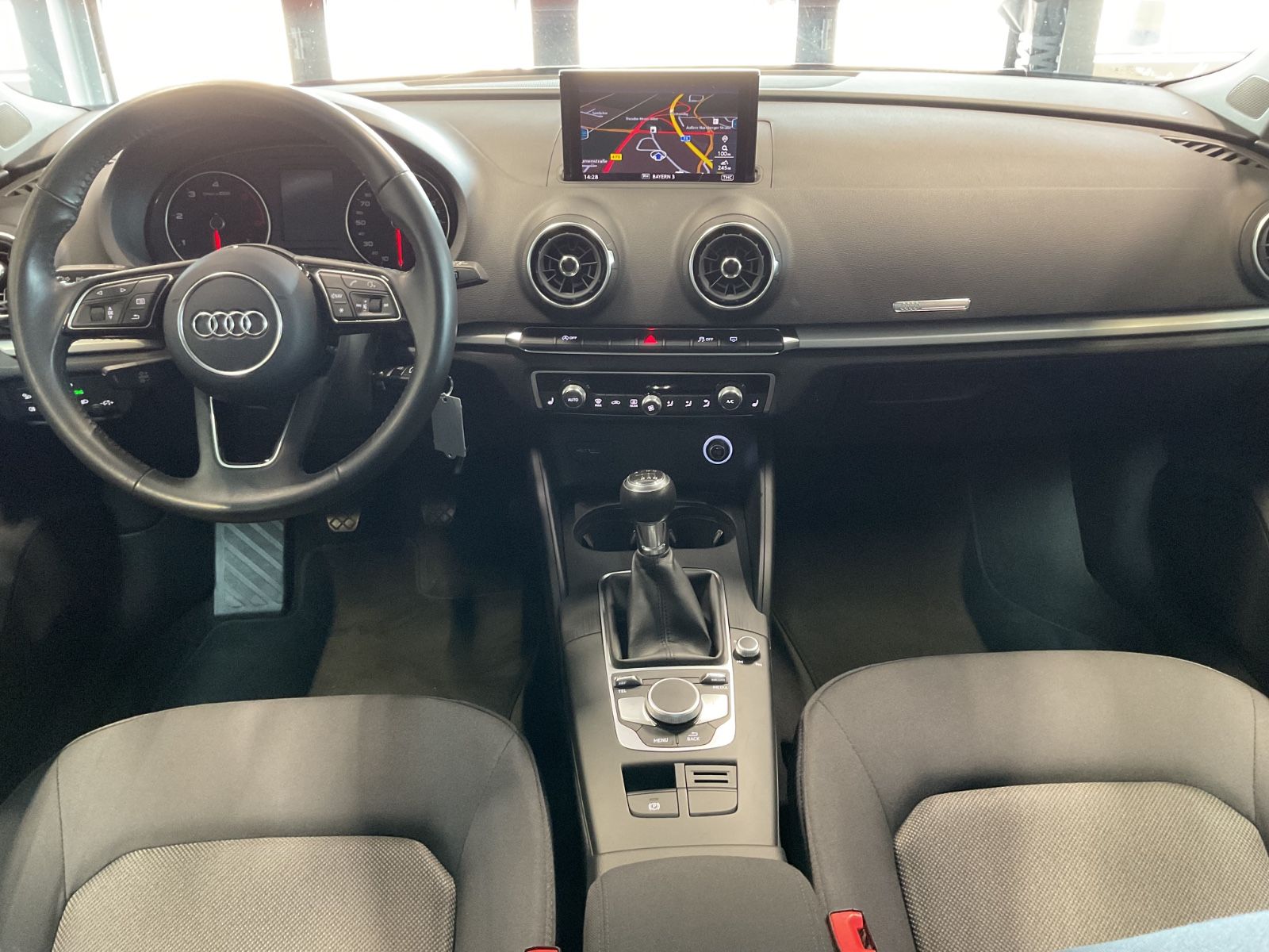 Audi A3 Sportback 30 TDI Navi Sitzh. Xenon PDC 17" foto 11
