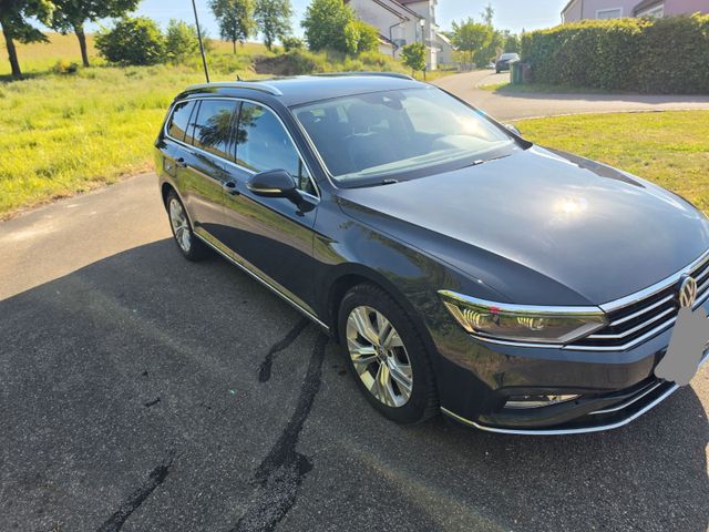 VW Passat Variant 2.0 TDI SCR DSG Elegance Vari...