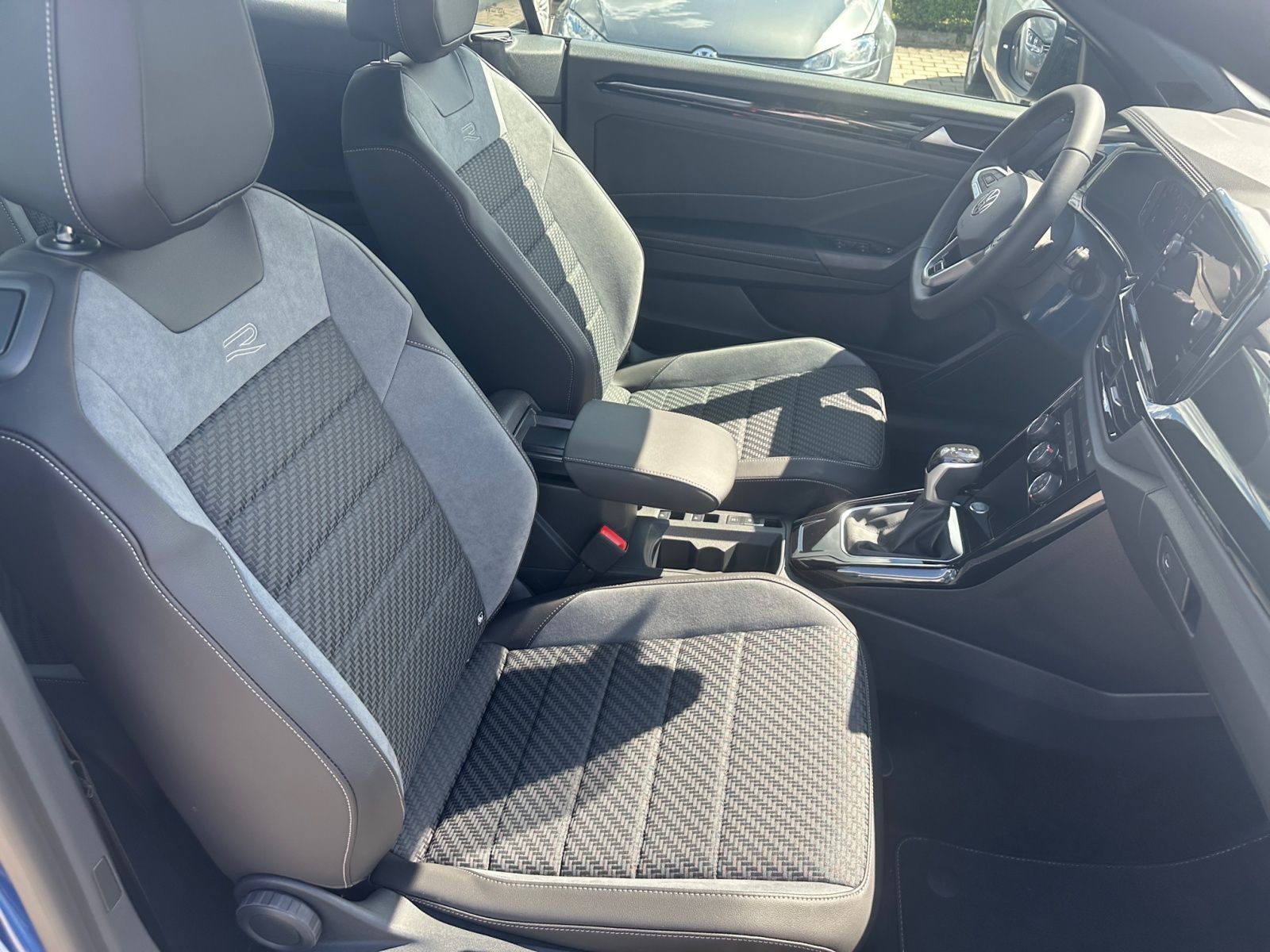 Volkswagen T-Roc - Bild 13