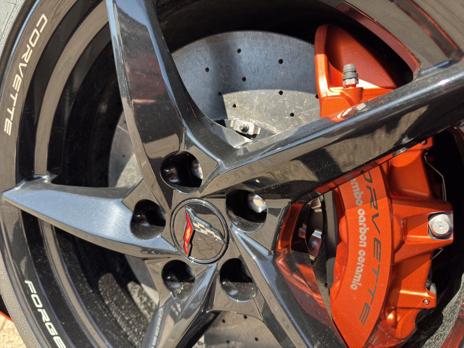 Fahrzeugabbildung Corvette C8 E-Ray 6.2 V8 3LT CARBON INTERIOR/STEALTH/LIFT