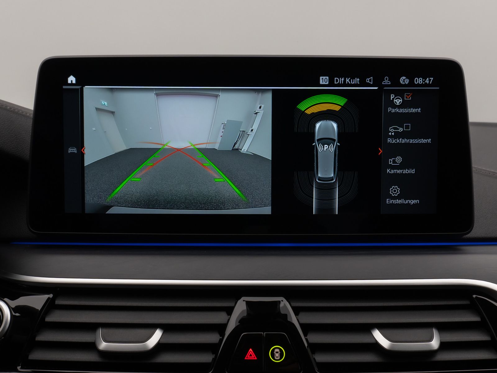 Fahrzeugabbildung BMW 520d Luxury Line Kamera DAB AHK Fernlichtassist