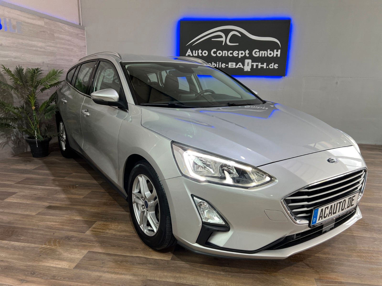 Fahrzeugabbildung Ford Focus Turnier  1,5 TDCI *E-HECKKLAP *SPUR*DAB*