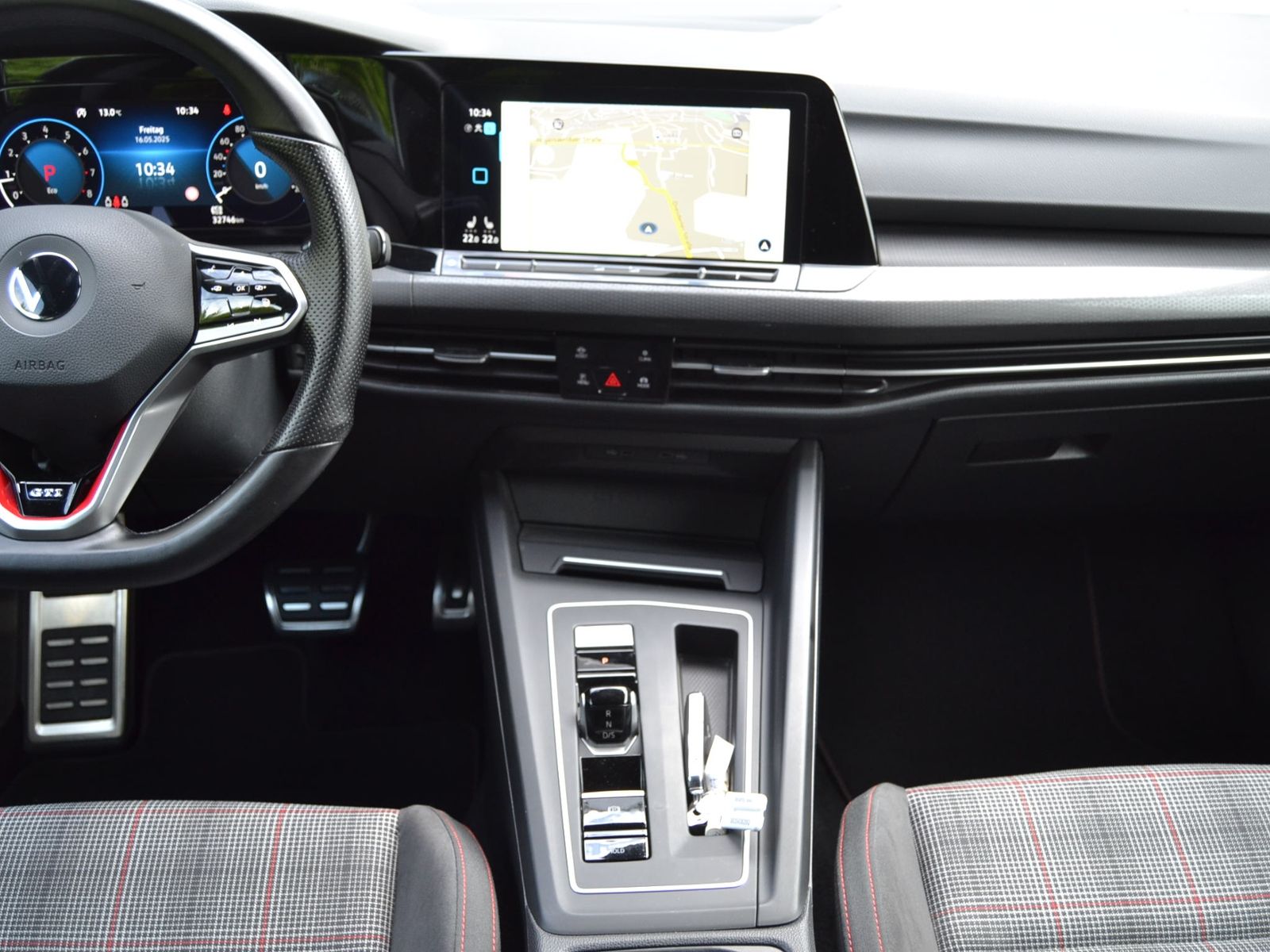 Golf VIII GTI 2.0 TSI DSG 18-ZOLL+SFW/LED/NAVI+V