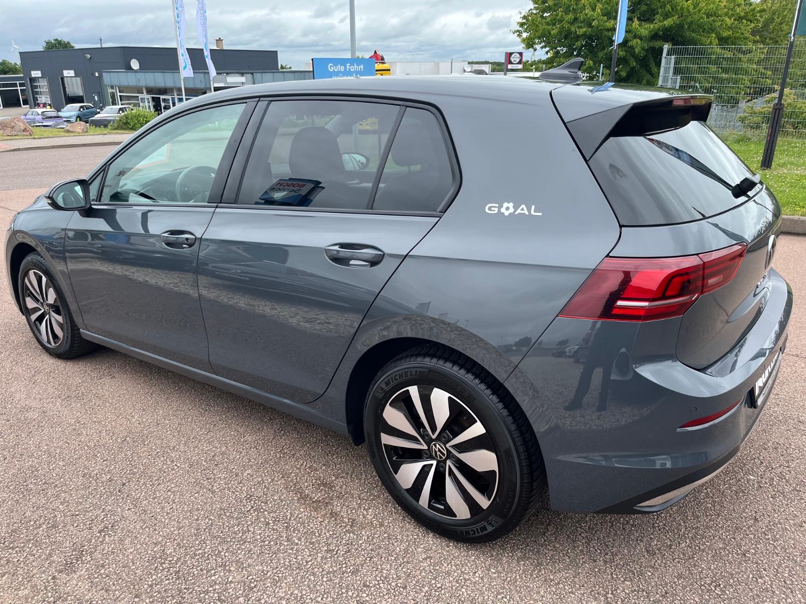Volkswagen Golf VIII Lim. 1.5 TSI Goal mit NAVI+PDC+LED, миниатюра 4