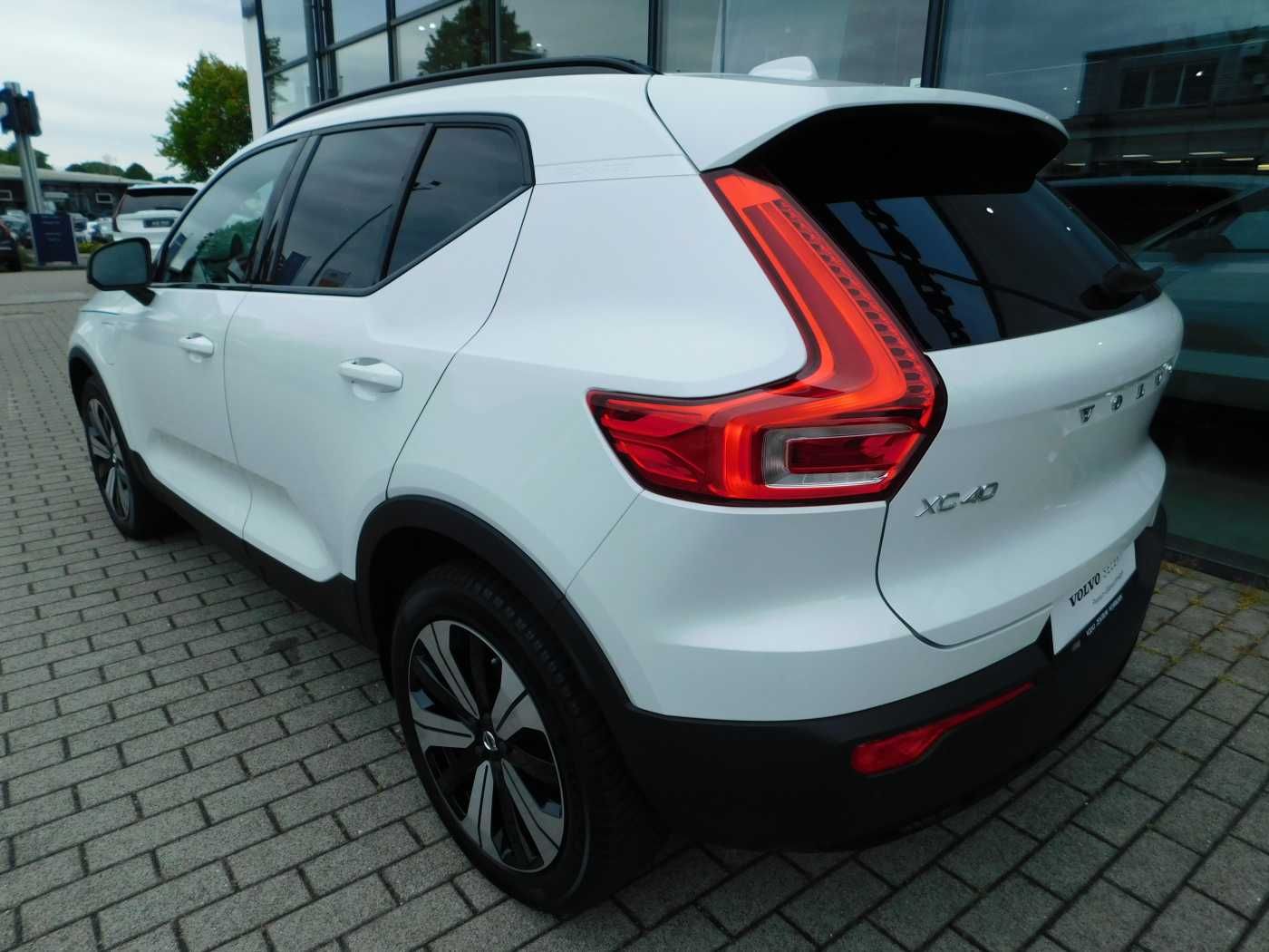 Fahrzeugabbildung Volvo XC40 T4 Recharge Plus Dark