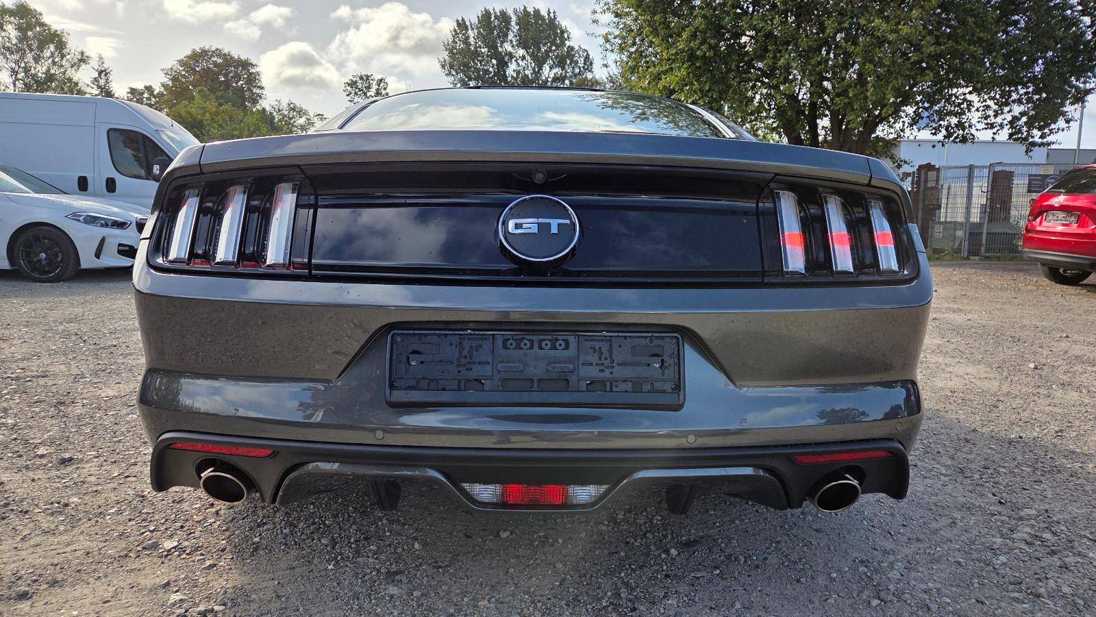 Ford Mustang GT Fastback 5.0 V8 421 ch BVA / 40 400 km / Premium Pack / Cuir ventilé / Caméra de recul