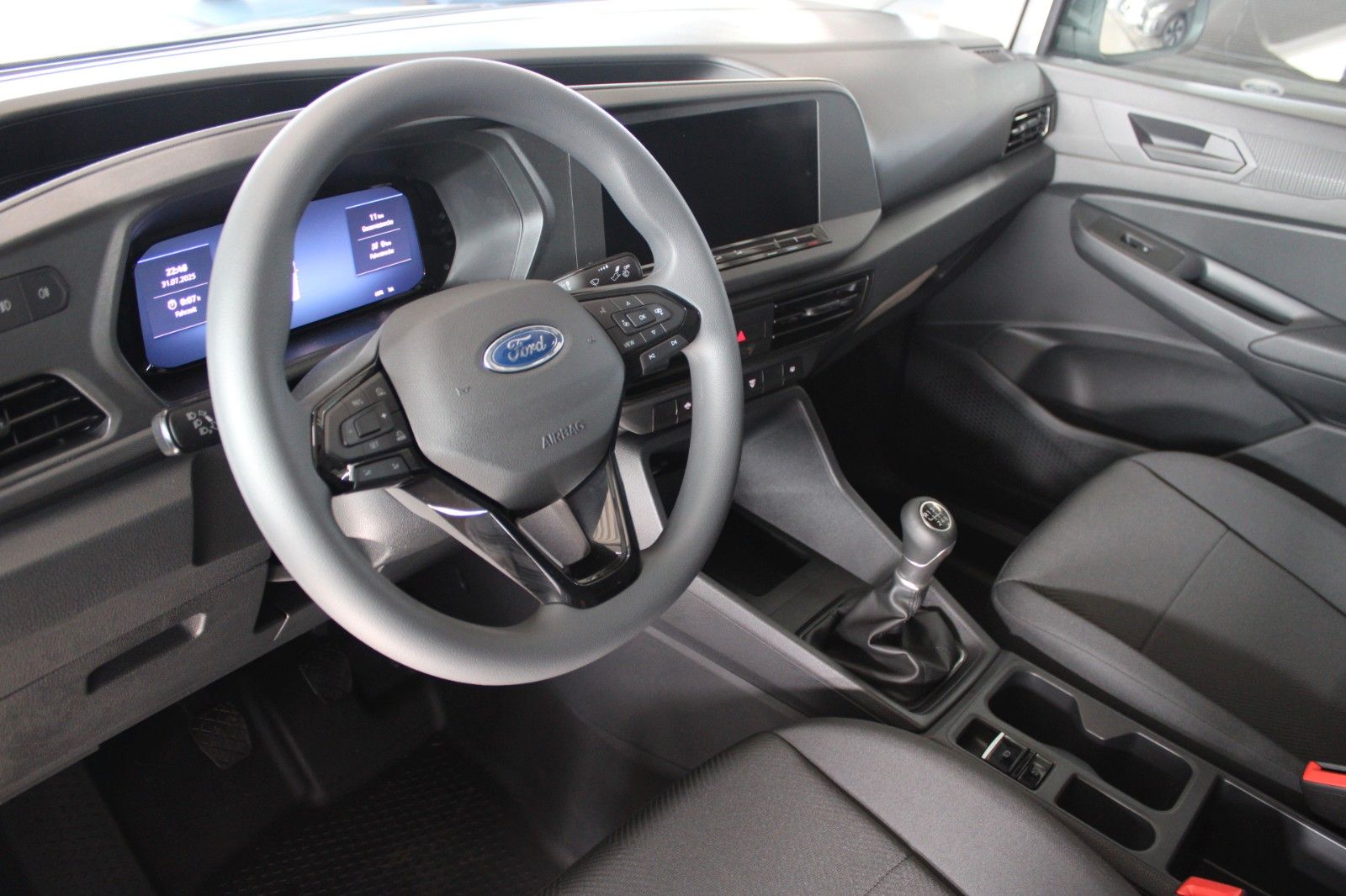 Fahrzeugabbildung Ford Transit Connect TREND L2 Lang AHK IACC NAVI uvm.