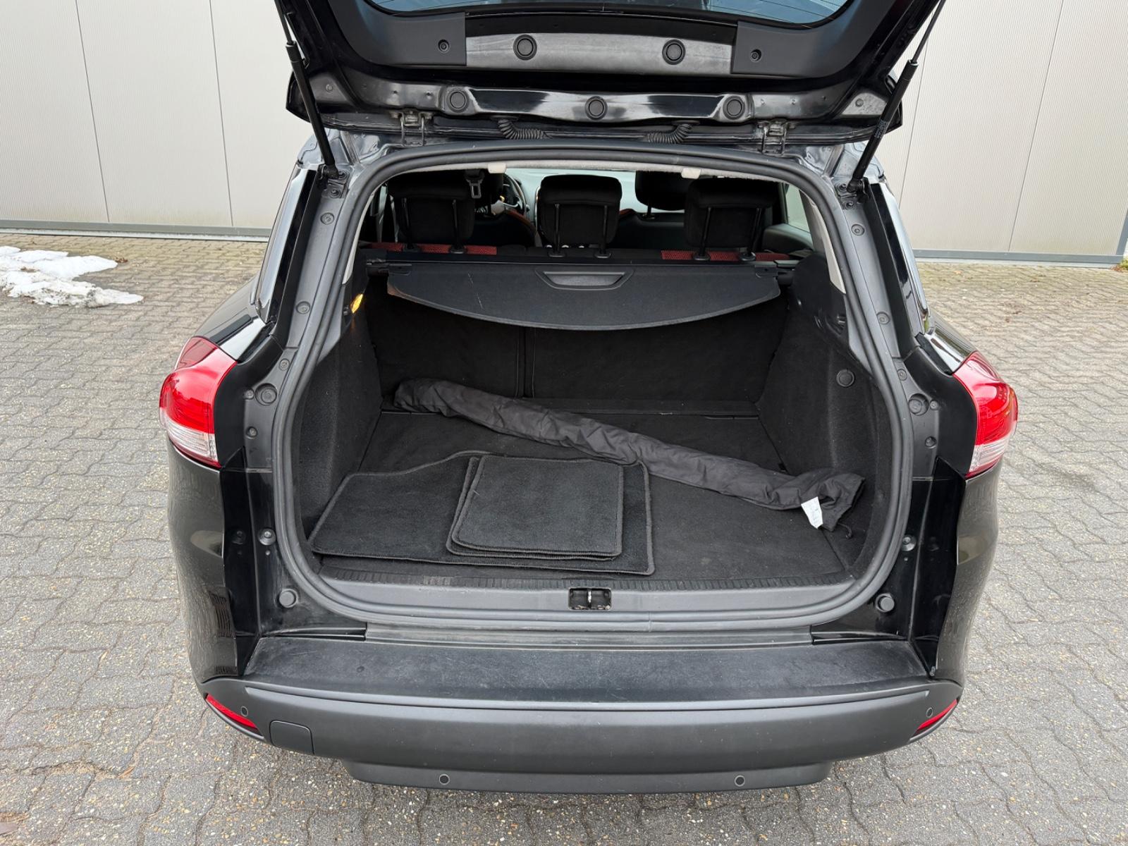 Renault Clio 2015 — photo 17
