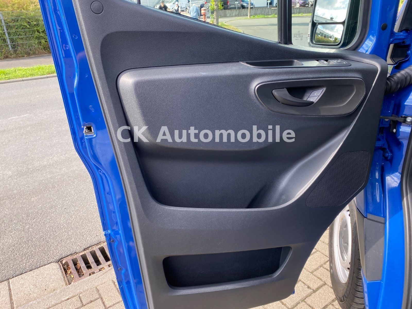 Fahrzeugabbildung Mercedes-Benz Sprinter III Tourer 214 RWD L2 /9 Sitze/Klima