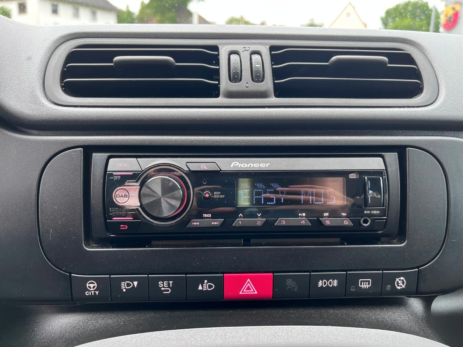 Fahrzeugabbildung Fiat Panda Cross City Plus Hybrid