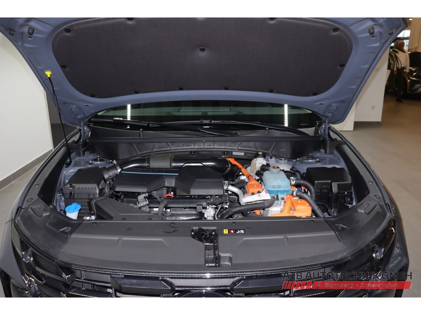 Fahrzeugabbildung Hyundai Tucson TREND PHEV 1.6 T-GDi 4WD 99,6% SOH Navi L