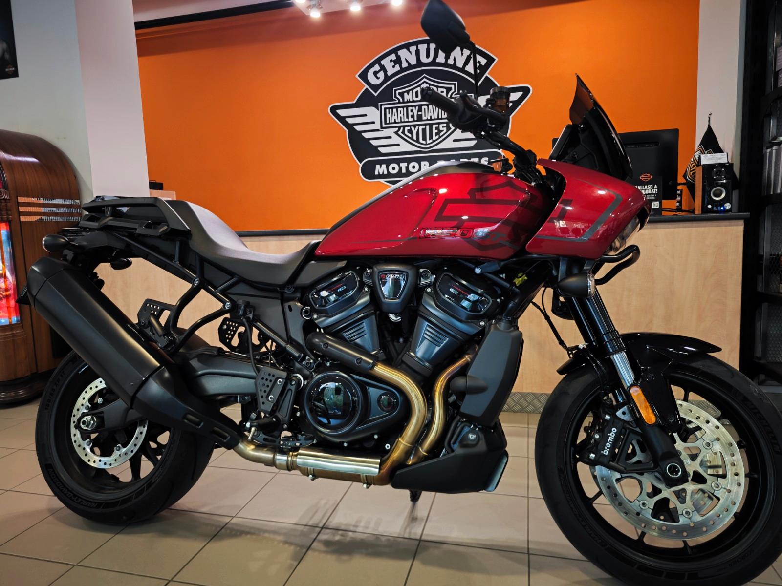 Harley-Davidson Pan America 1250 ST 2025