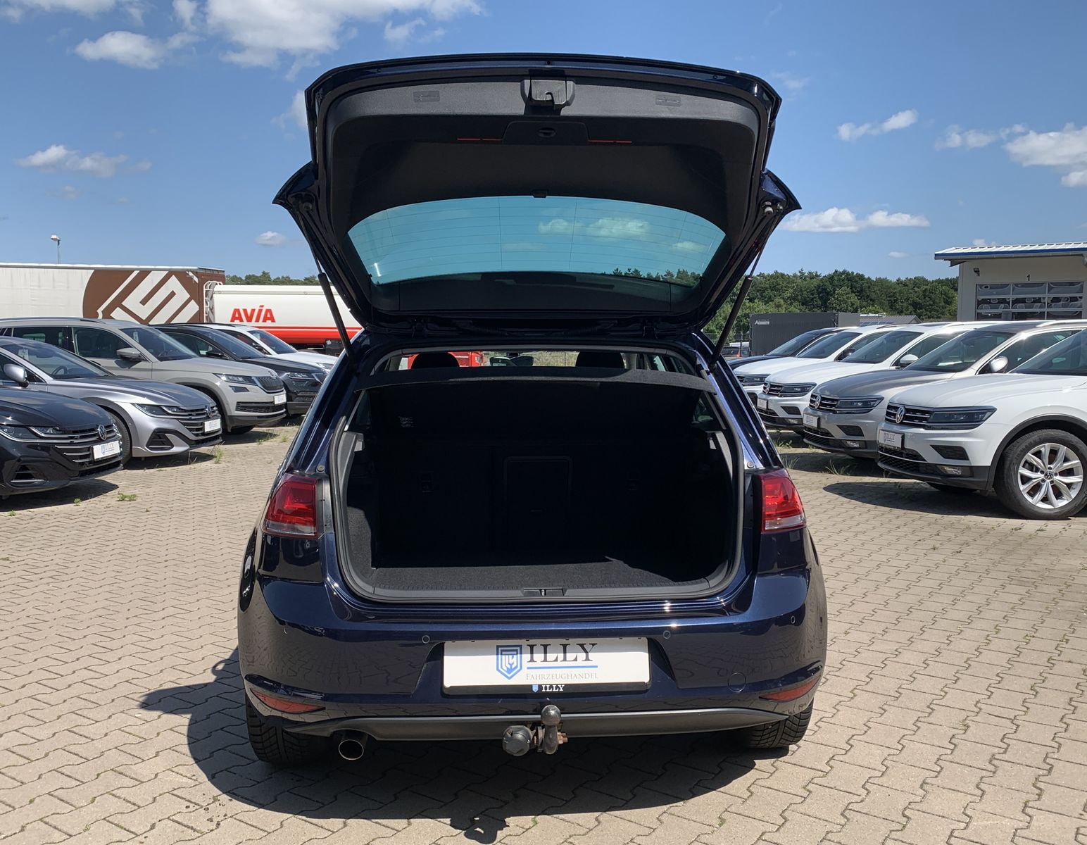 Fahrzeugabbildung Volkswagen Golf 1.2 TSI*Allstar*AHK*Tempomat*Navi*SHZ*PDC*