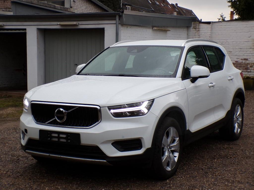 Volvo XC40"Momentum Pro "Navi/Leder/Kam/LED/SHZ/STHZ