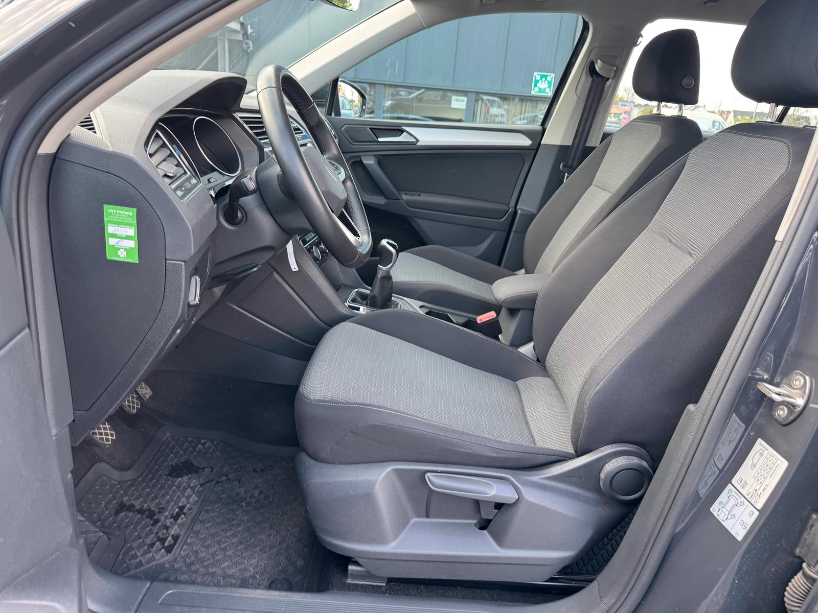 Volkswagen Tiguan 1.5 TSI AHK NAVI PDC LED SHZ KLIMA 17", миниатюра 12