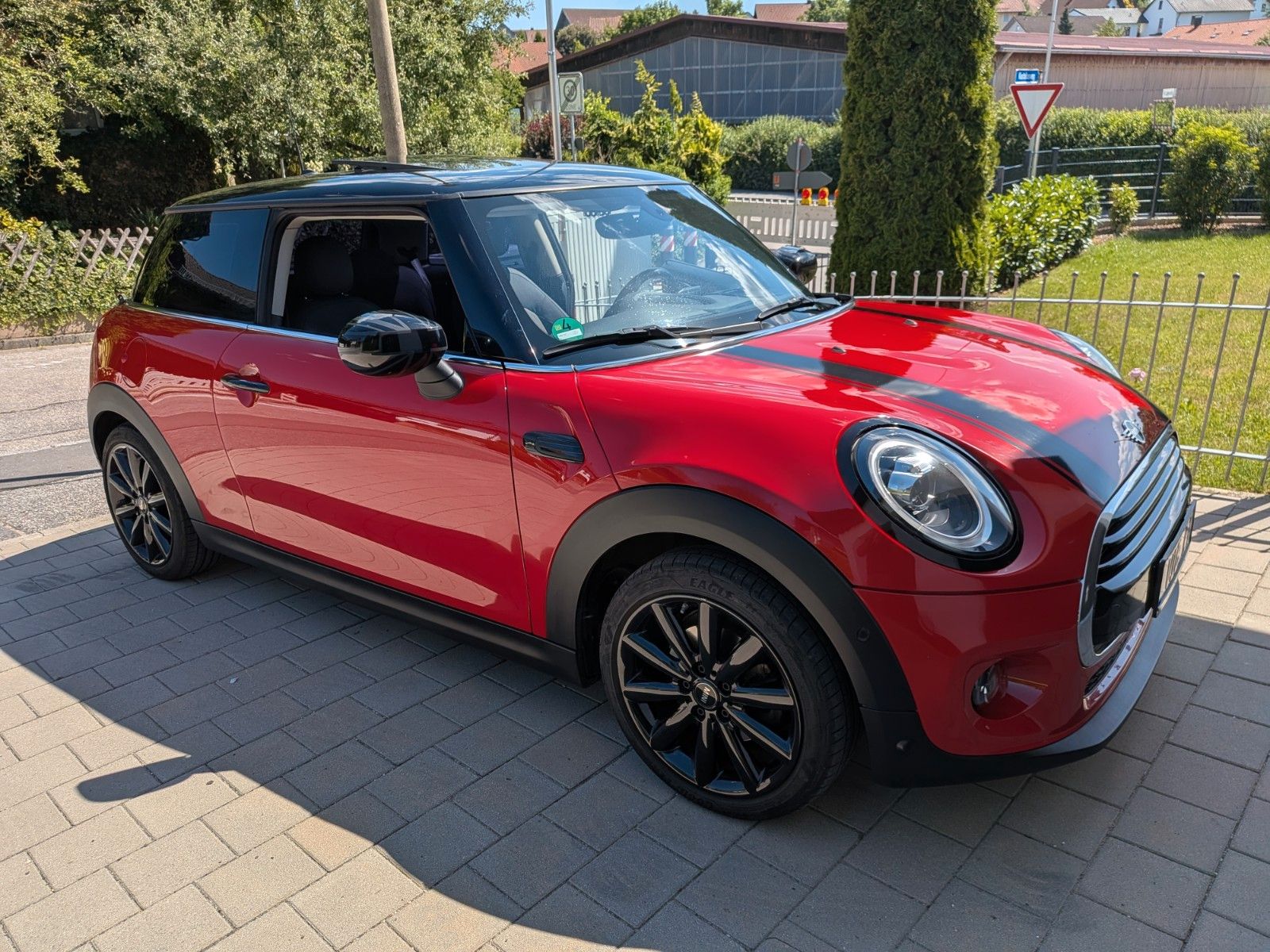 MINI Cooper Steptronic chillirot/schwarz *TOP*