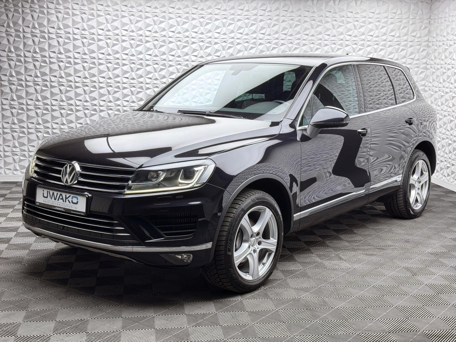 Fahrzeugabbildung Volkswagen 3.0 TDI R-LINE/4MOTION/STANDHZ/LUFT/KEY/AHK/360°
