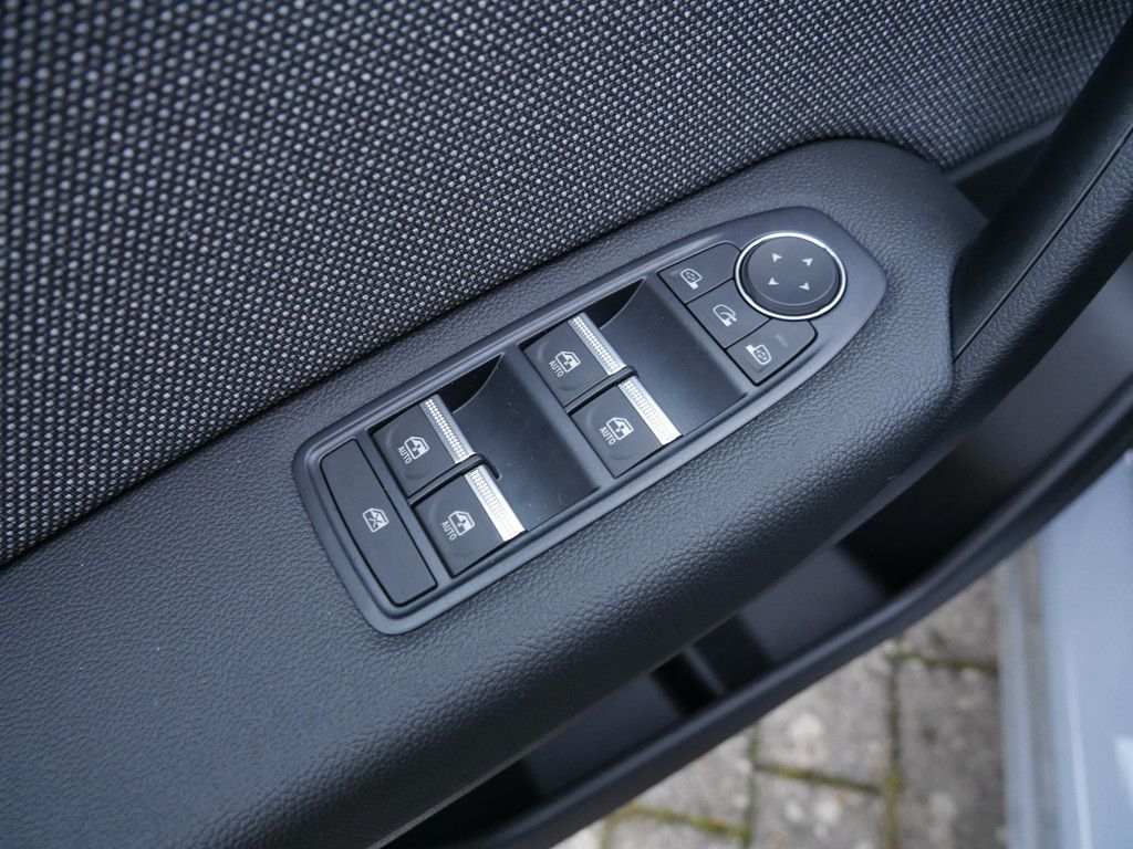 Fahrzeugabbildung Renault Captur Techno TCe 90