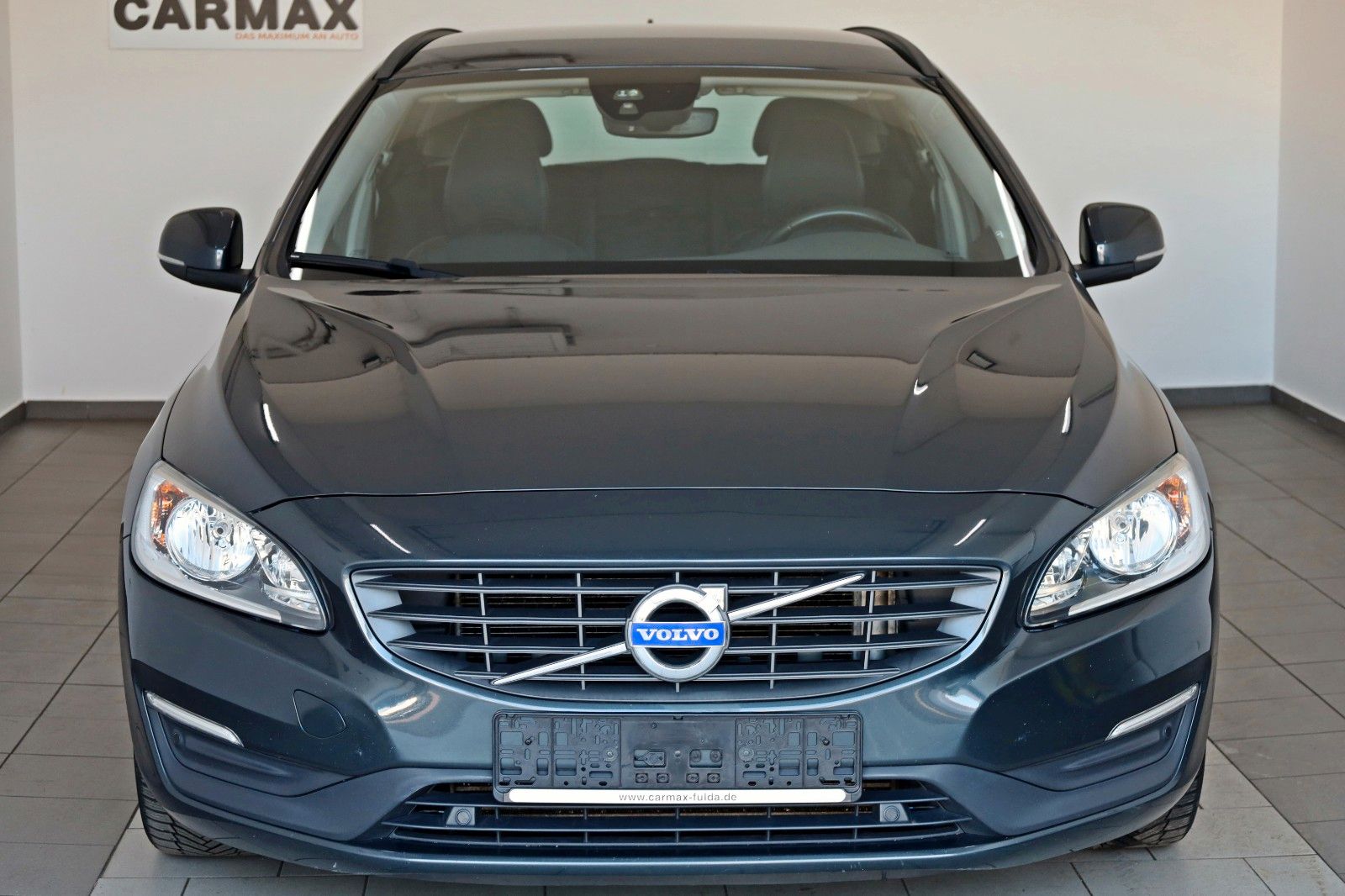 Fahrzeugabbildung Volvo V60 Kombi Linje Business T.Leder,Navi,SH,PDC