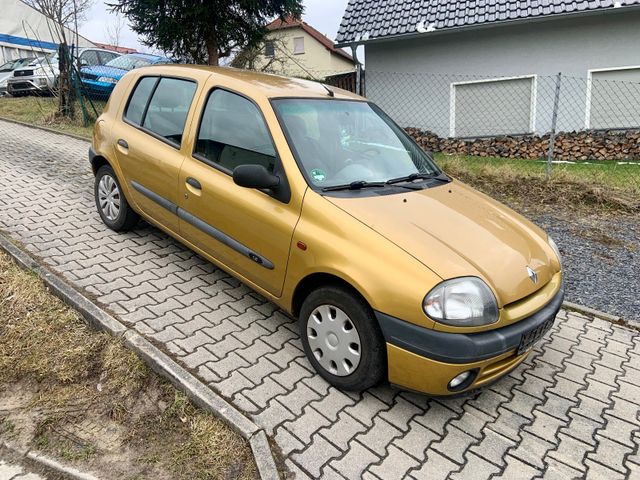 Renault Clio  1.2 / TÜV 08/25. /  Festpreis ! ! !