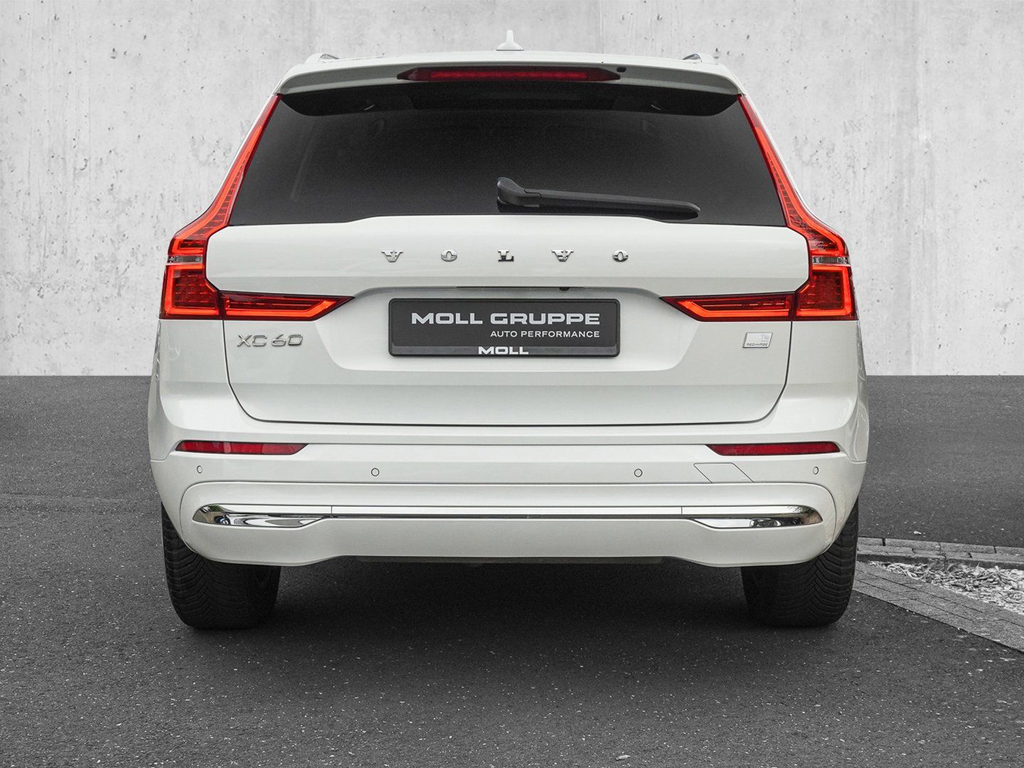 Volvo XC60 T6 AWD Core Bright Plug-in Hybrid AHK PANO foto 6