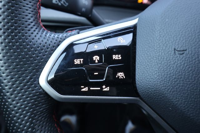 Volkswagen Golf VIII GTI 2.0 TSI AID+ACC+LED+AMBIENT+19"