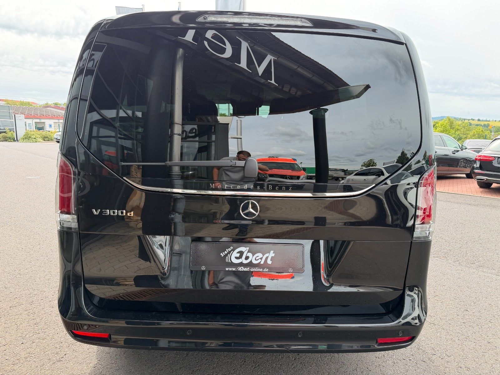 Fahrzeugabbildung Mercedes-Benz V 300 d AVA Extral DISTRONIC Standheiz 360Kamera