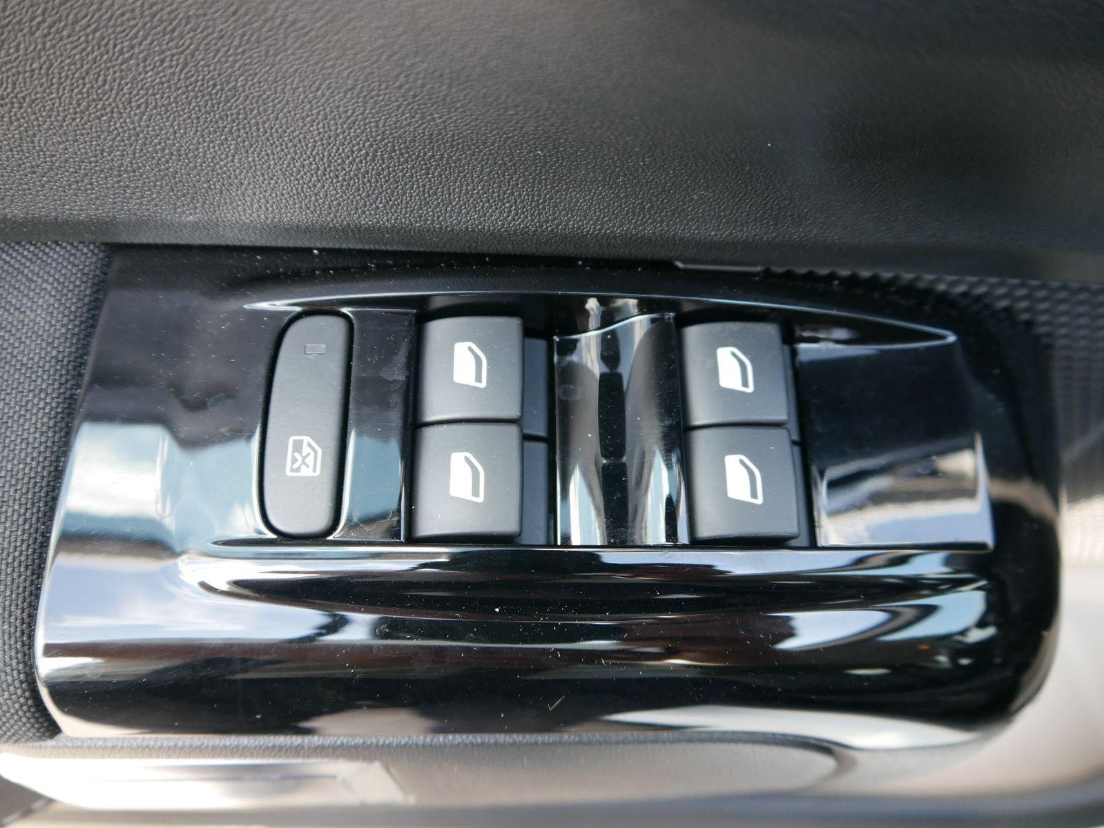 Citroen C3 PureTech Shine S&S*NAVI-ÜBER-SMARTLINK*PDC-, миниатюра 12