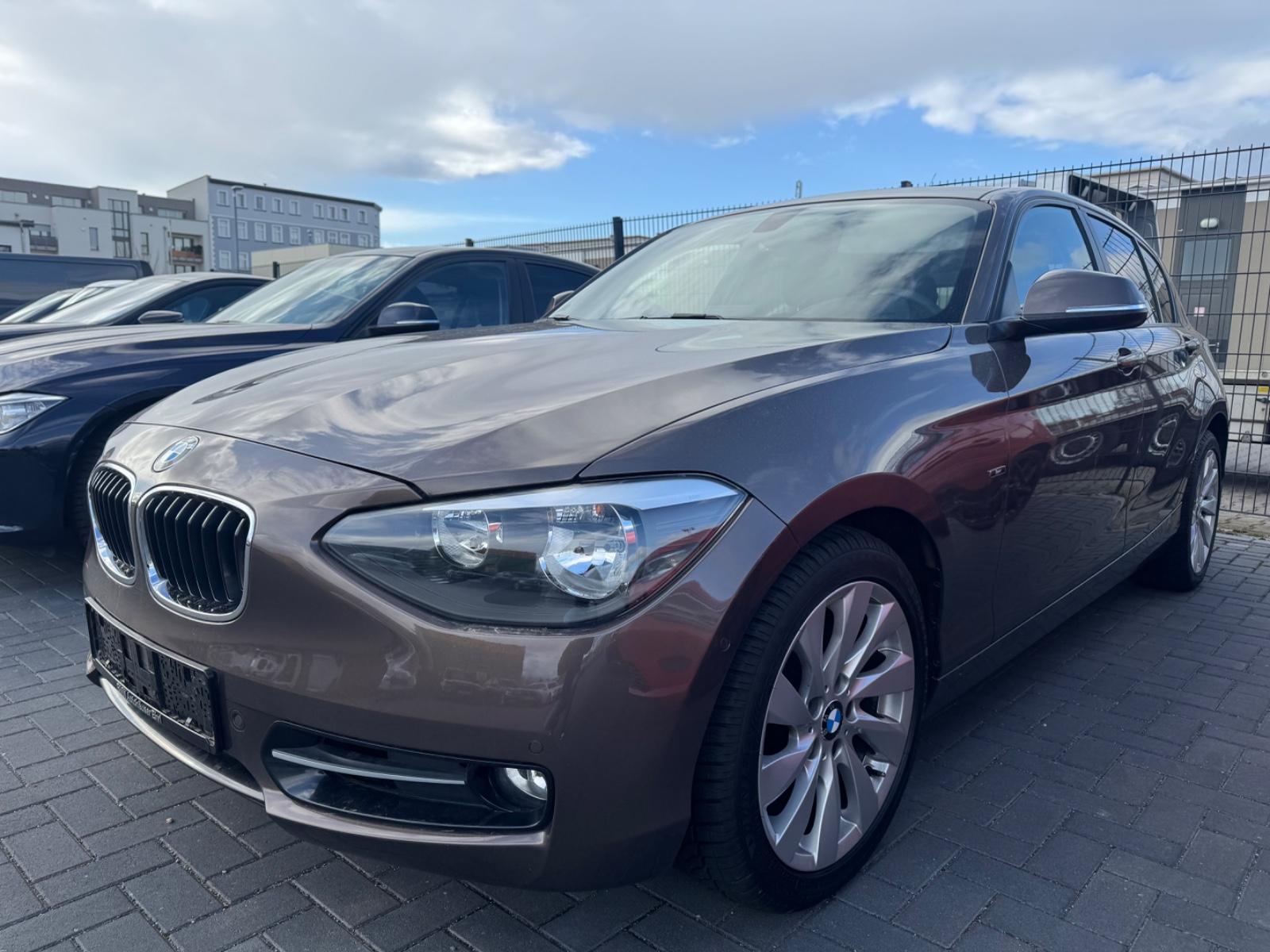 BMW 118i Sport Line R*CAMERA GLASDACH NAVI