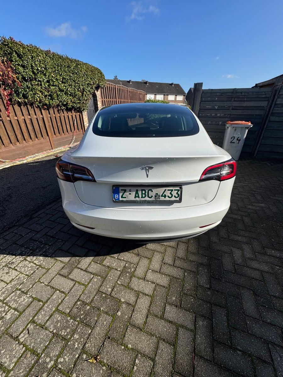 Tesla Model 3 Basis RWD imagem 3