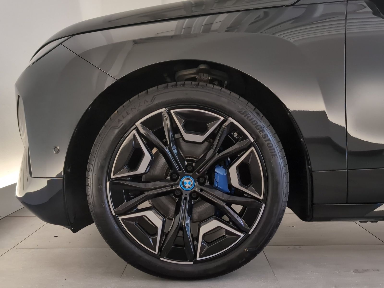BMW iX xDrive40 Sportpaket Navi/Laser/AHK/360°/ACC foto 10