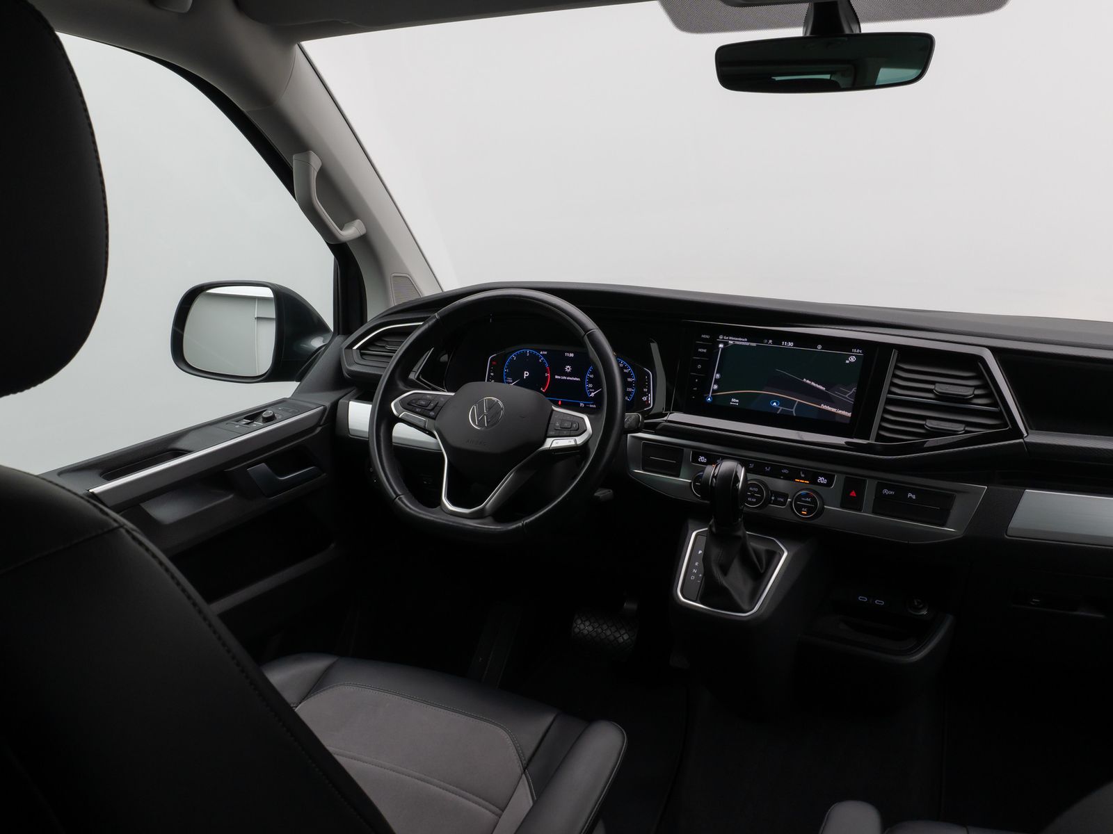 Fahrzeugabbildung Volkswagen T6 Multivan Kamera DAB Standheizung Navi Tempo