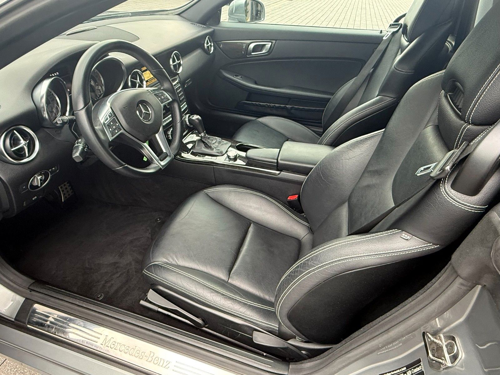 Fahrzeugabbildung Mercedes-Benz SLK 200 SLK Roadster  BlueEfficiency Edition 1